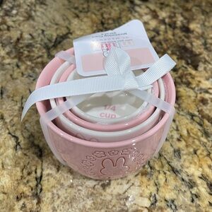 MIFFY by Magenta pink and white floral measuring cup def - Brand new!  LAST ONE!